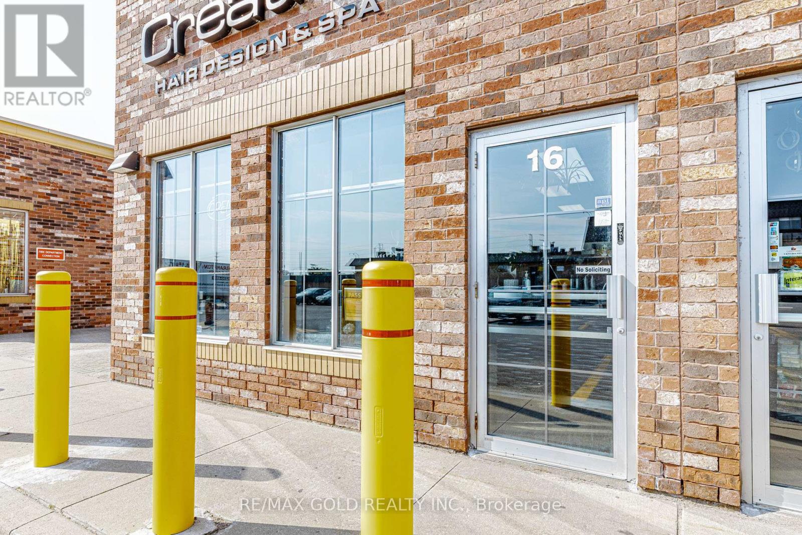 16 - 143 Clarence Street, Unit 16 Street, Brampton, Ontario  L6W 1T2 - Photo 4 - W13734048