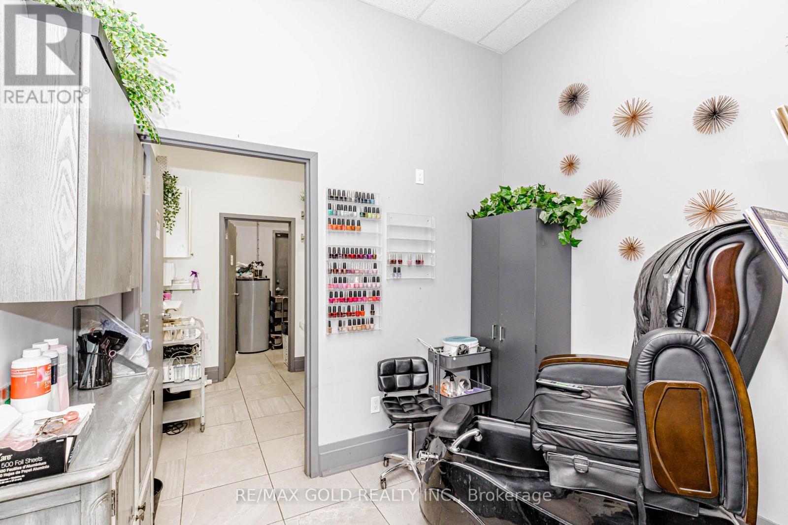 16 - 143 Clarence Street, Unit 16 Street, Brampton, Ontario  L6W 1T2 - Photo 41 - W13734048