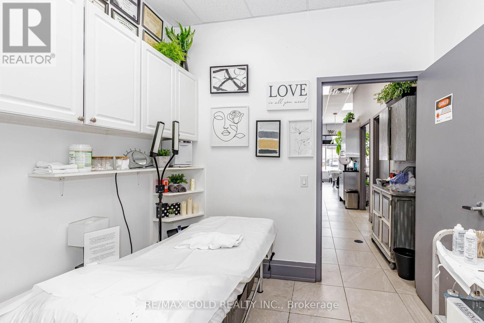 16 - 143 Clarence Street, Unit 16 Street, Brampton, Ontario  L6W 1T2 - Photo 45 - W13734048