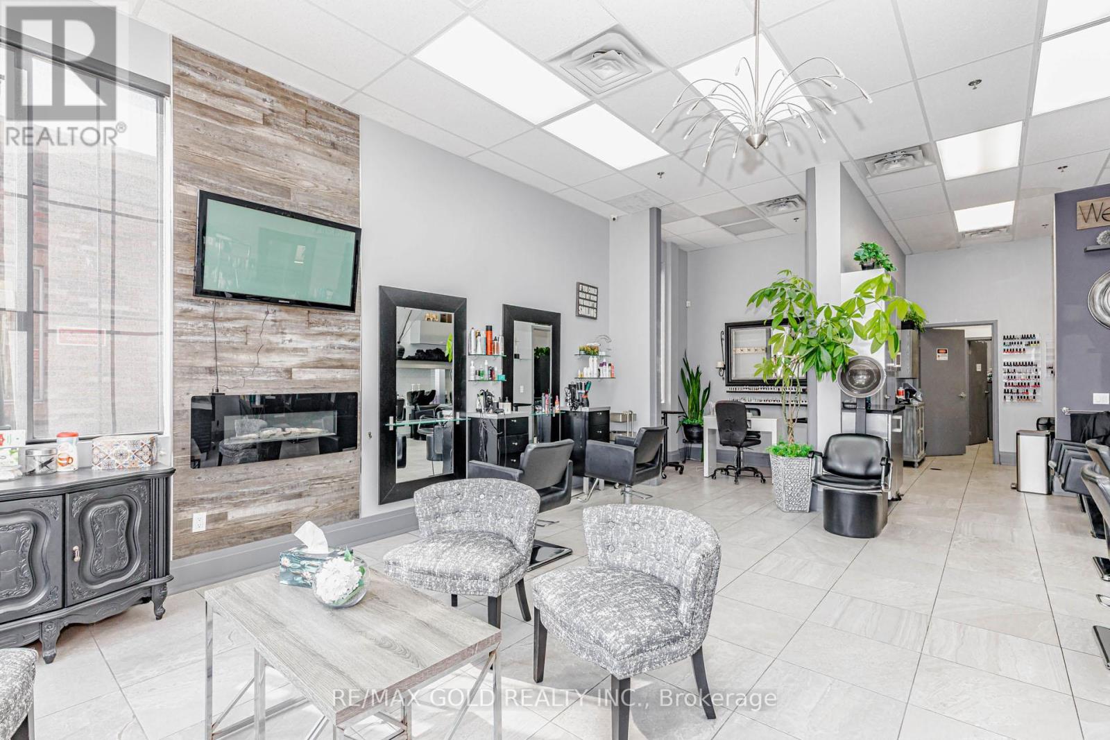 16 - 143 Clarence Street, Unit 16 Street, Brampton, Ontario  L6W 1T2 - Photo 9 - W13734048