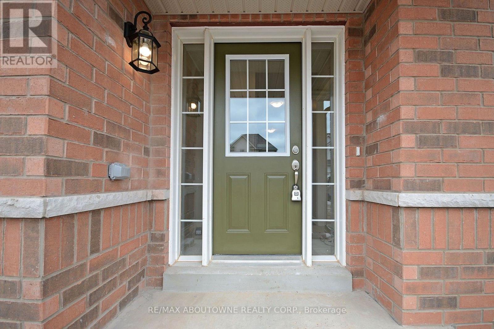22 Ryan Street, Centre Wellington, Ontario  N1M 0C9 - Photo 2 - X13734148