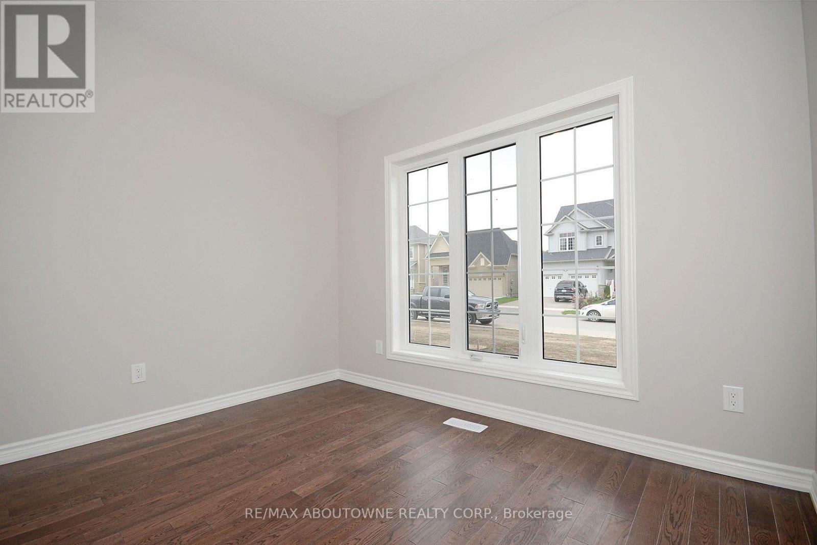 22 Ryan Street, Centre Wellington, Ontario  N1M 0C9 - Photo 6 - X13734148