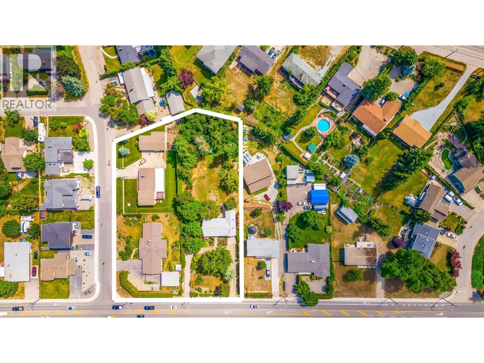 705 Hazell Road, Lower Mission, Kelowna 2