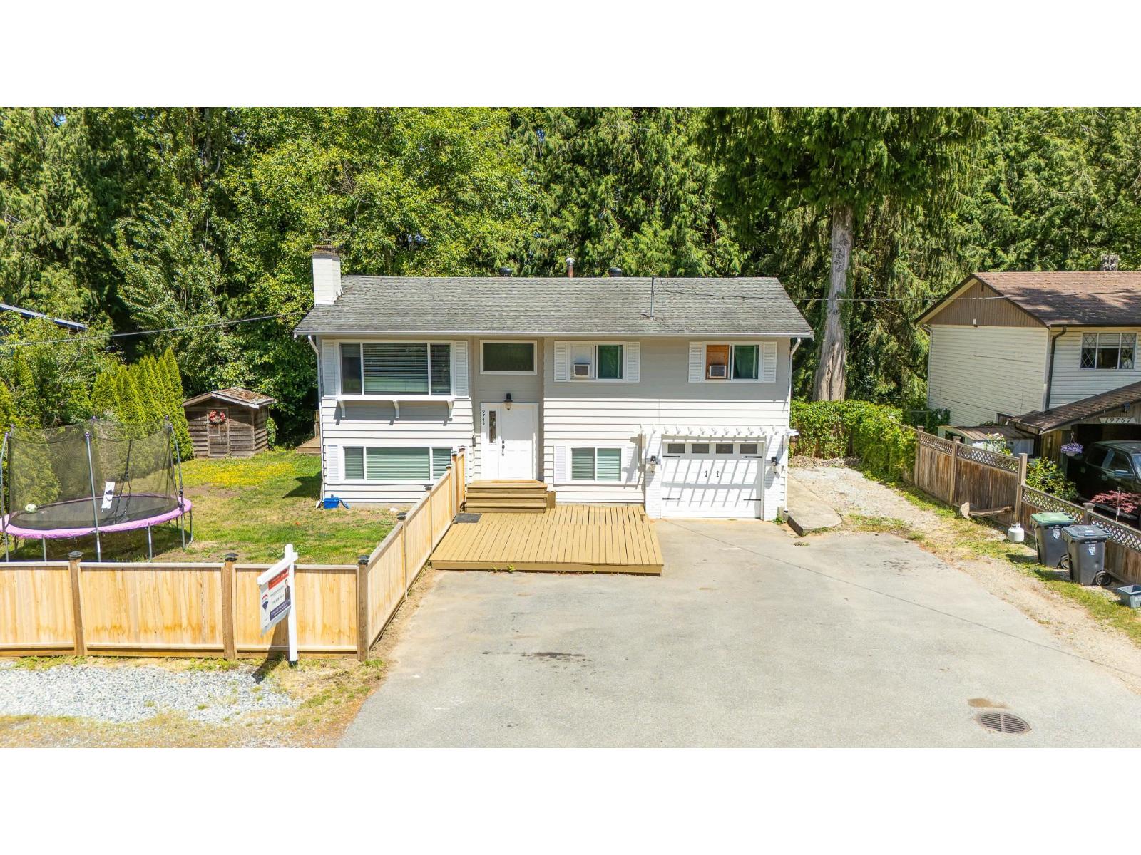 19745 38a Avenue, Langley, British Columbia  V3A 4W7 - Photo 2 - R3160595