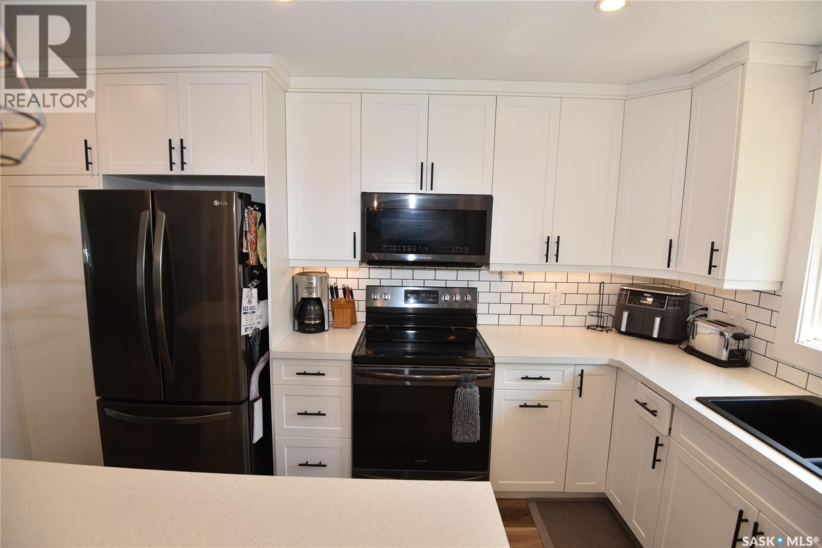 614 10th Avenue W, Nipawin, Saskatchewan  S0E 1E0 - Photo 10 - SK047224