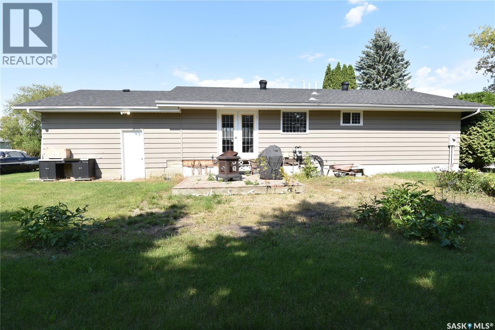614 10th Avenue W, Nipawin, Saskatchewan  S0E 1E0 - Photo 32 - SK047224