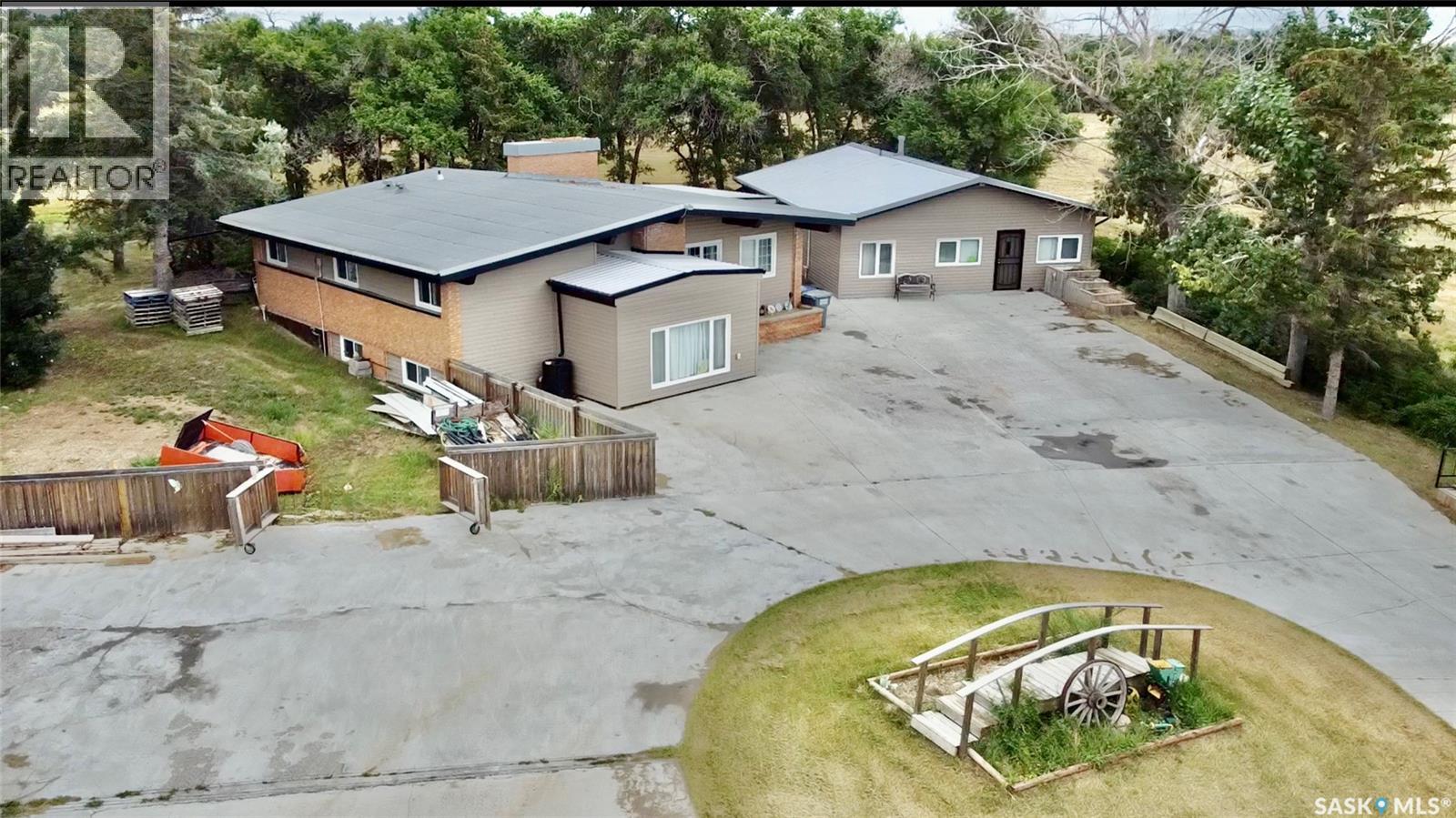 Chaplin Acreage - Two Houses And Large Shop, Chaplin, Saskatchewan  S0H 0V0 - Photo 77 - SK047126