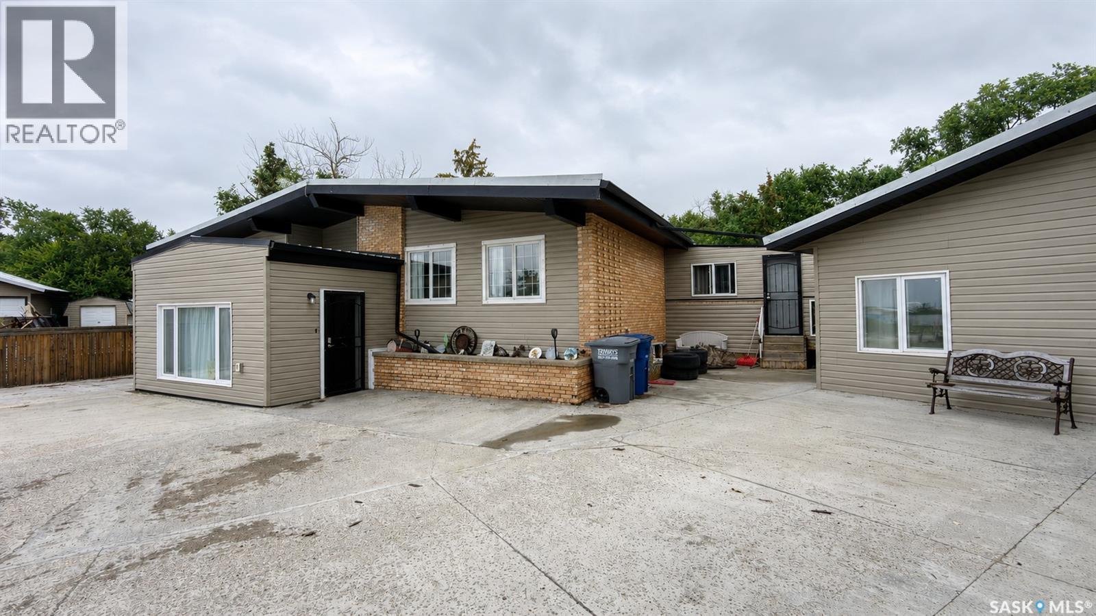 Chaplin Acreage - Two Houses And Large Shop, Chaplin, Saskatchewan  S0H 0V0 - Photo 81 - SK047126