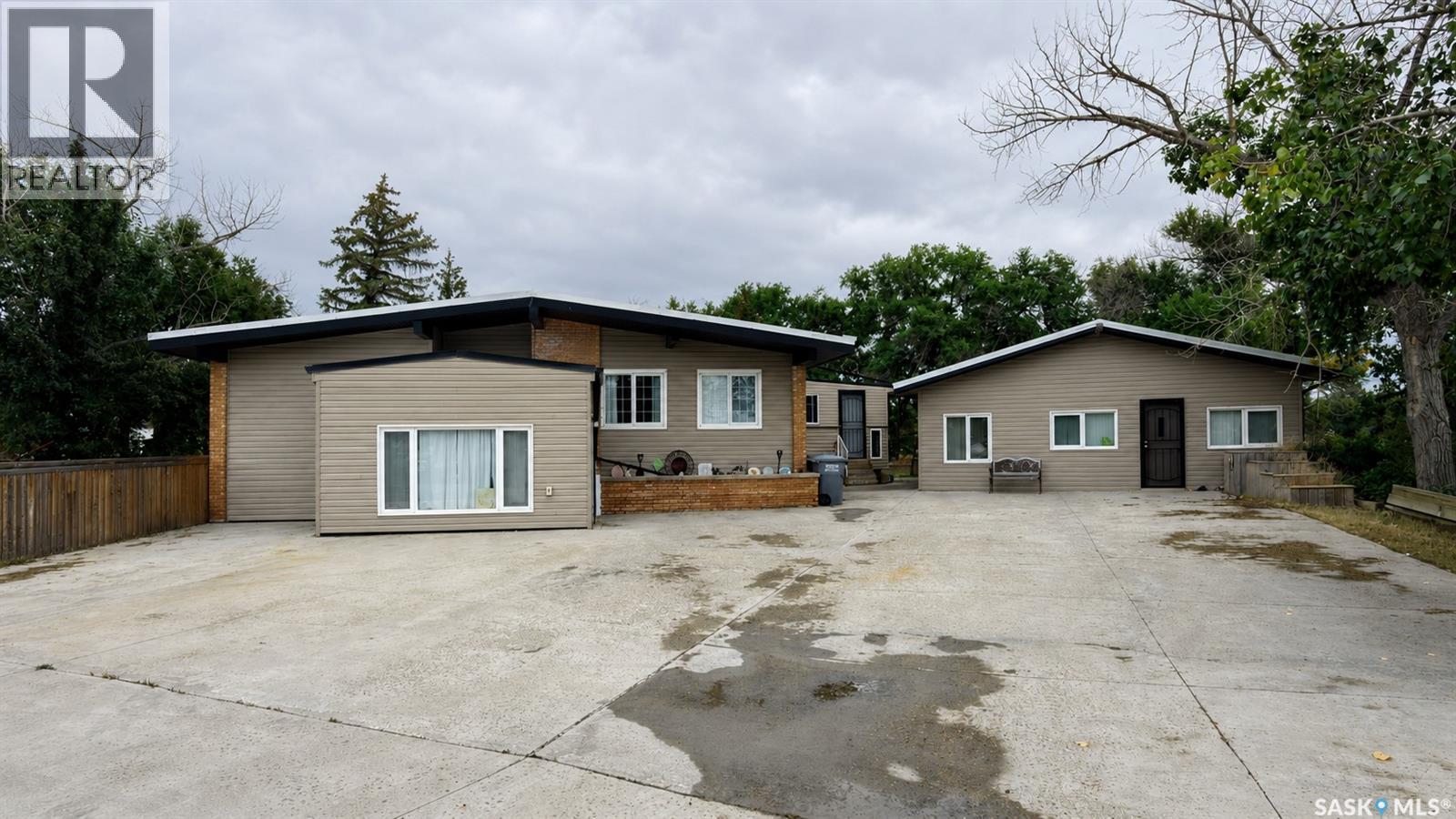 Chaplin Acreage - Two Houses And Large Shop, Chaplin, Saskatchewan  S0H 0V0 - Photo 82 - SK047126