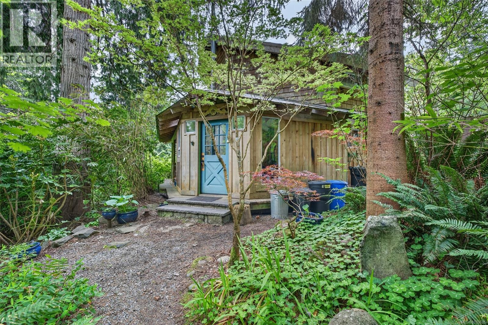 201 Price Rd, Salt Spring, British Columbia  V8K 2E9 - Photo 1 - 1033635