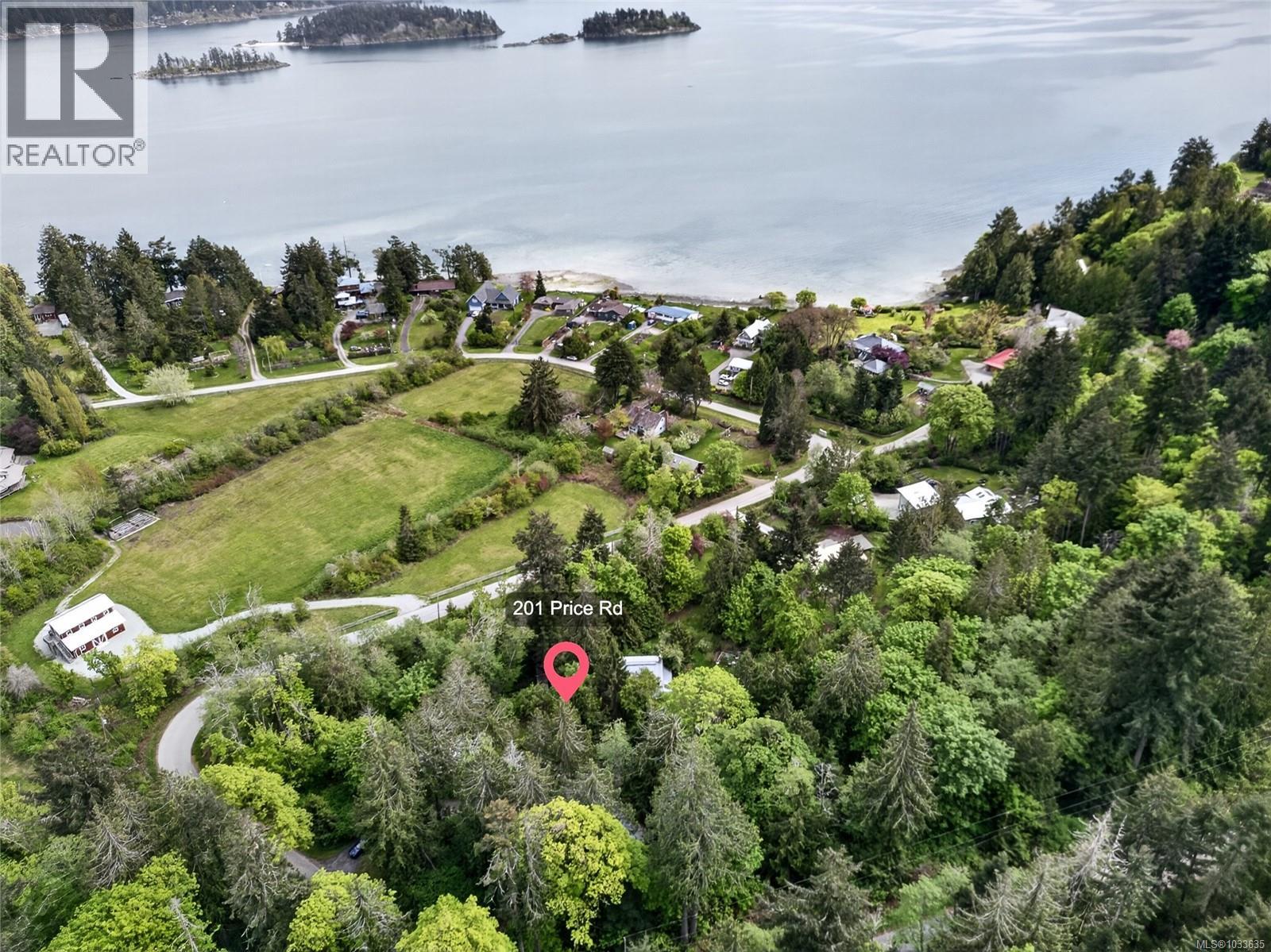 201 Price Rd, Salt Spring, British Columbia  V8K 2E9 - Photo 2 - 1033635