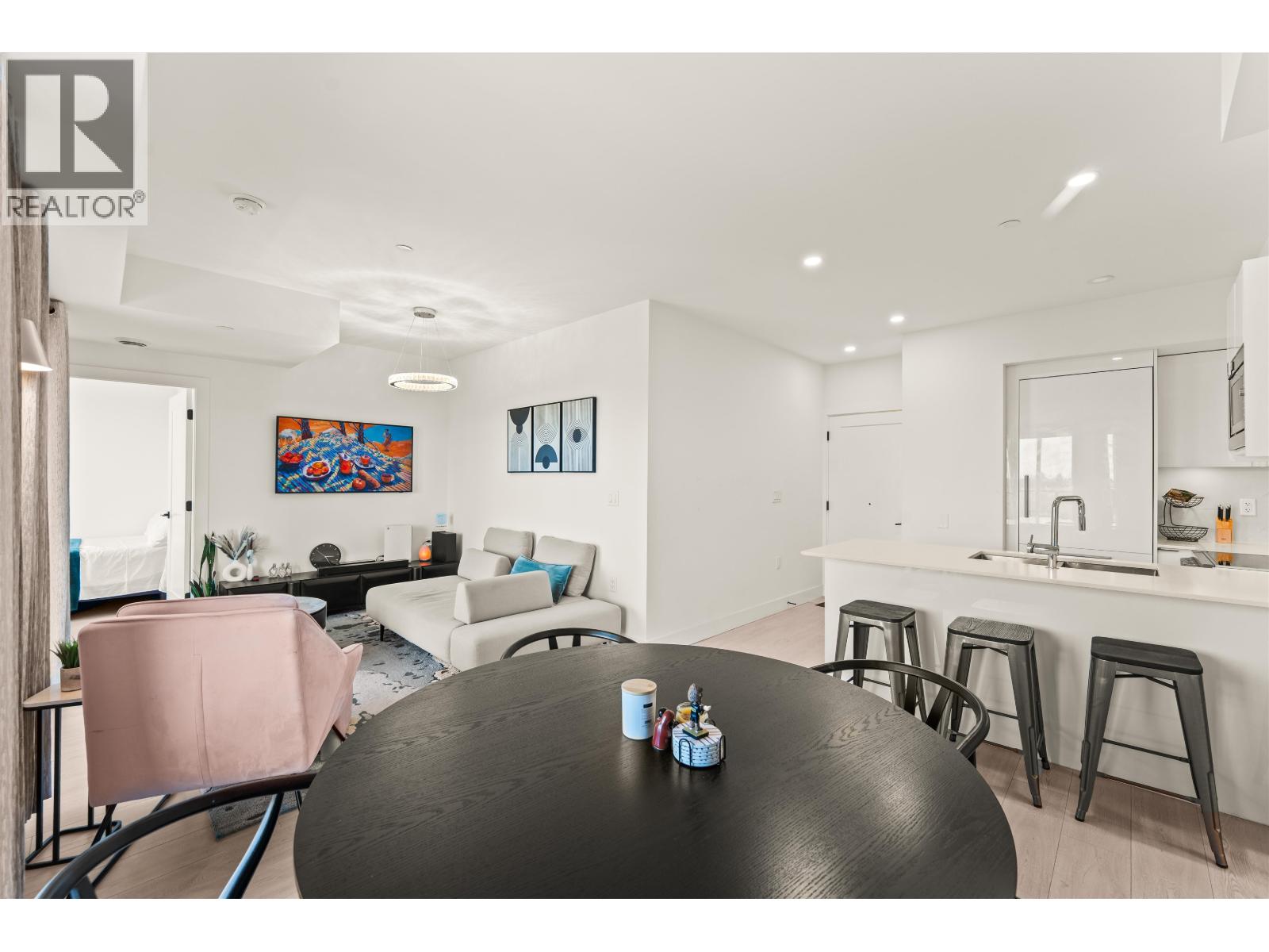 606 5399 Joyce Street, Vancouver, British Columbia  V5R 4H3 - Photo 9 - R3160497