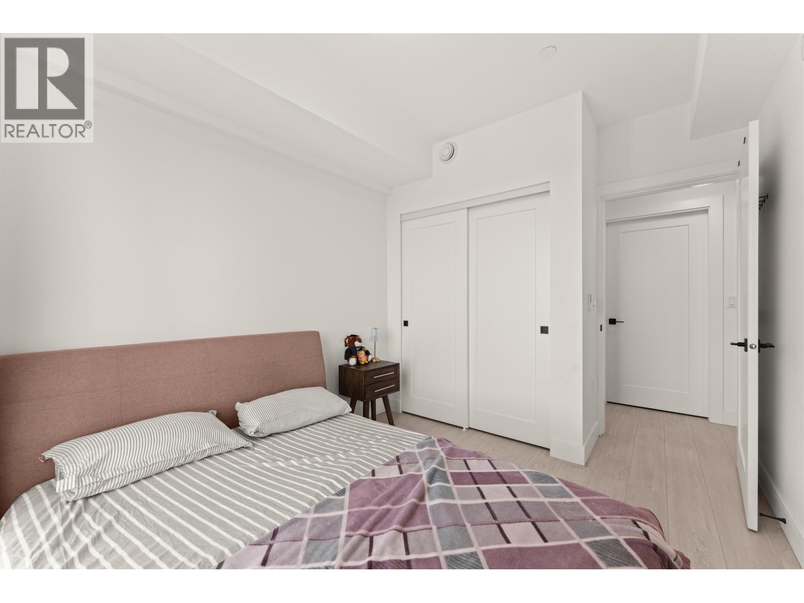 606 5399 Joyce Street, Vancouver, British Columbia  V5R 4H3 - Photo 13 - R3160497