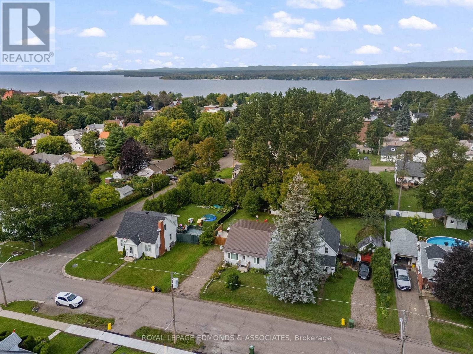 403 Alfred Street, Pembroke, Ontario K8A 3B3 - Photo 4 - X13734208