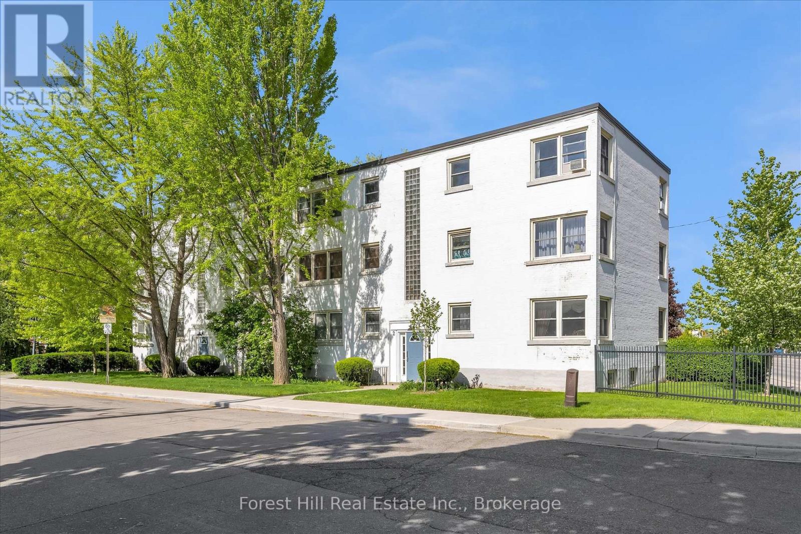 5 - 2 Stroud Road, Hamilton, Ontario  L8S 1Z6 - Photo 2 - X13734152