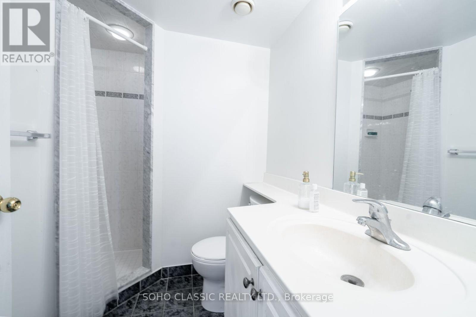 809 - 1700 Eglinton Avenue E, Toronto, Ontario  M4A 2X4 - Photo 14 - C13734210