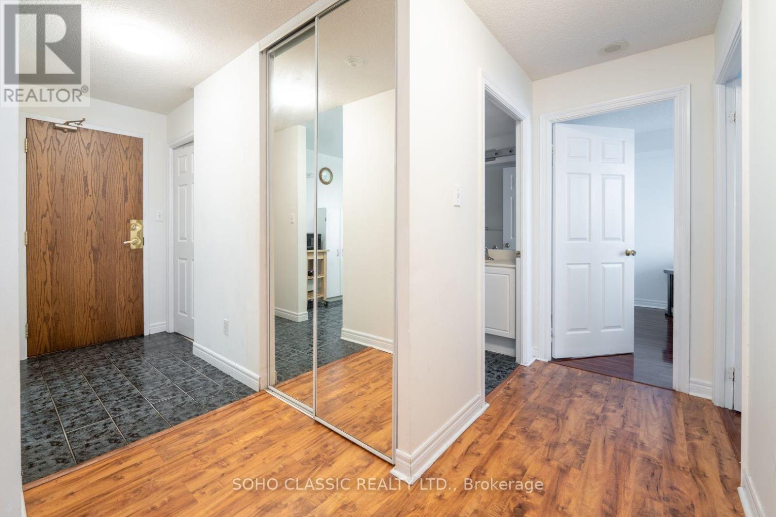 809 - 1700 Eglinton Avenue E, Toronto, Ontario  M4A 2X4 - Photo 2 - C13734210
