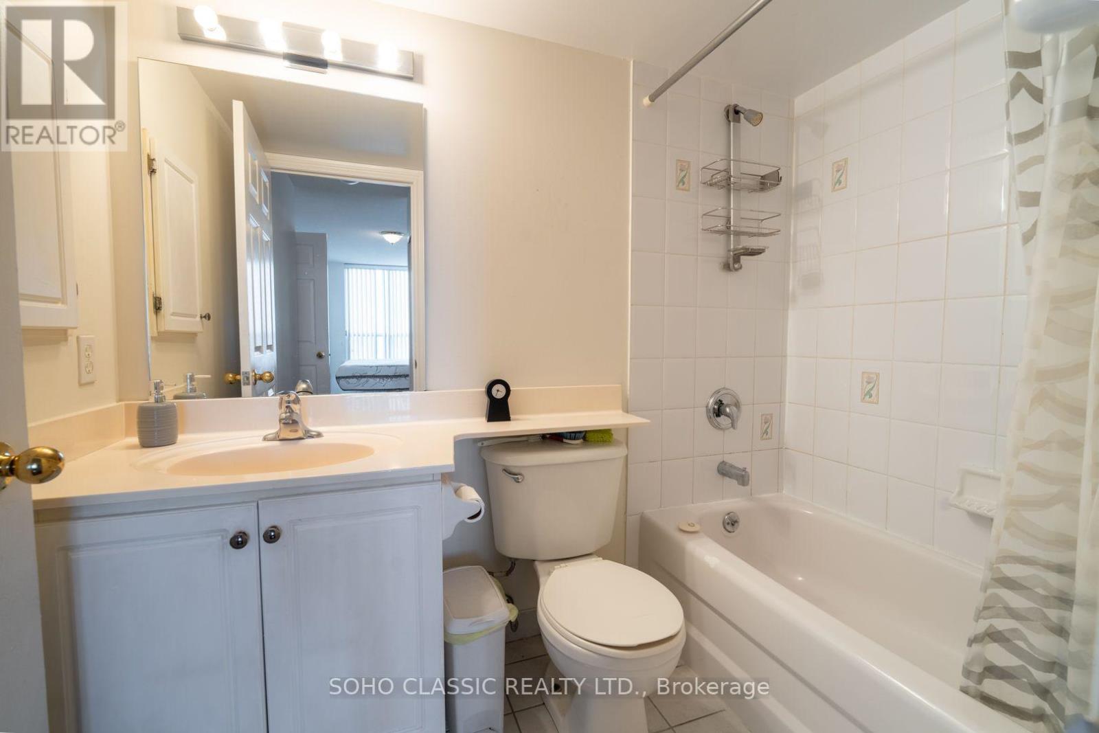 809 - 1700 Eglinton Avenue E, Toronto, Ontario  M4A 2X4 - Photo 24 - C13734210