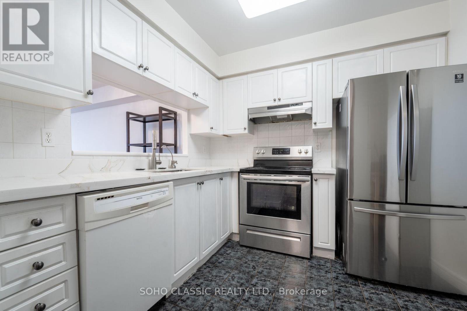 809 - 1700 Eglinton Avenue E, Toronto, Ontario  M4A 2X4 - Photo 8 - C13734210
