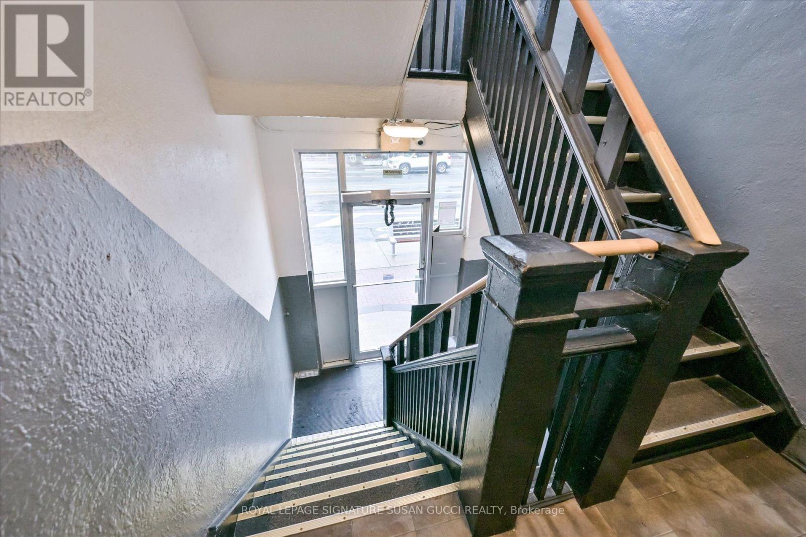 1 - 1169 Danforth Avenue, Toronto, Ontario  M4J 1M5 - Photo 3 - E13734212