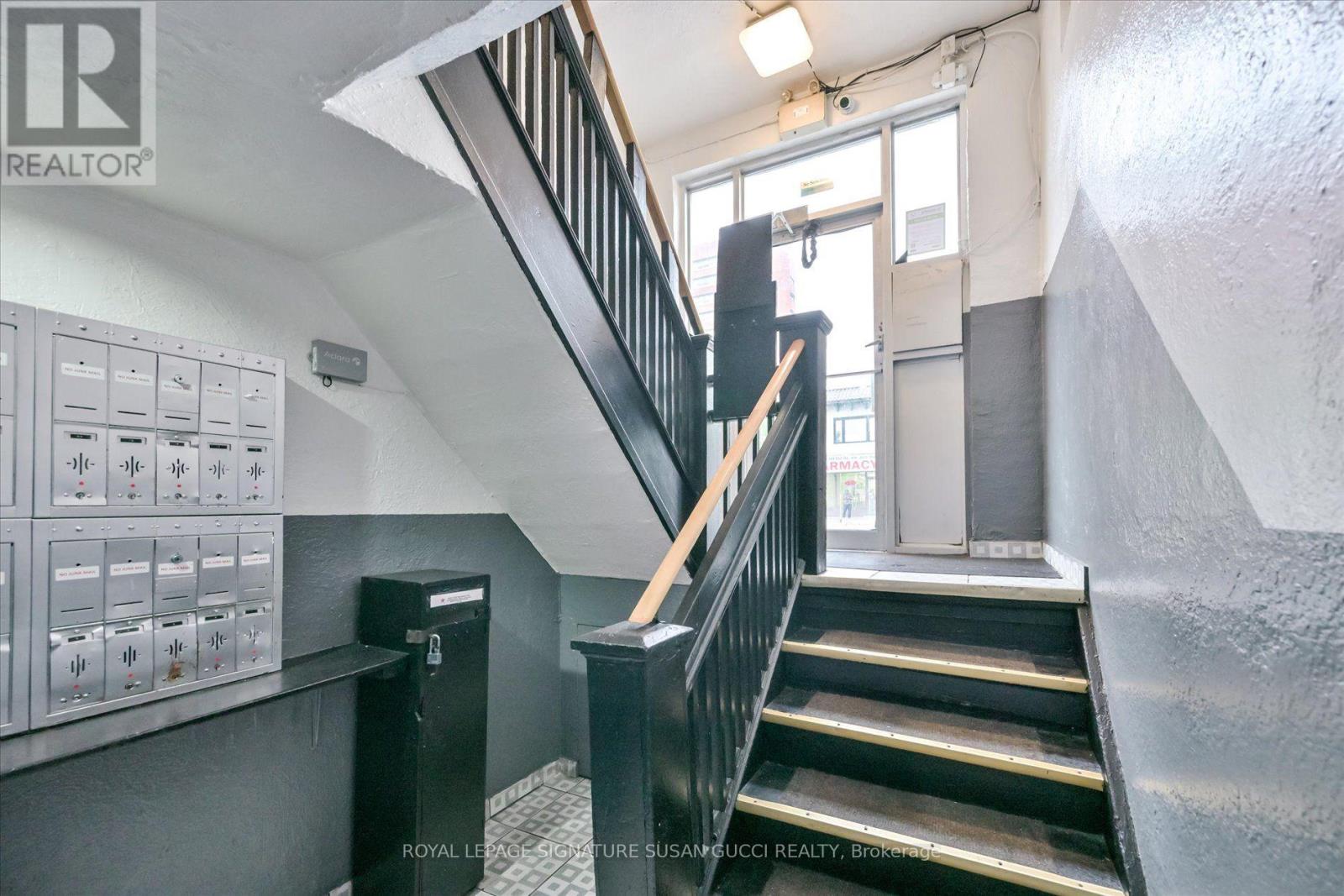 1 - 1169 Danforth Avenue, Toronto, Ontario  M4J 1M5 - Photo 4 - E13734212
