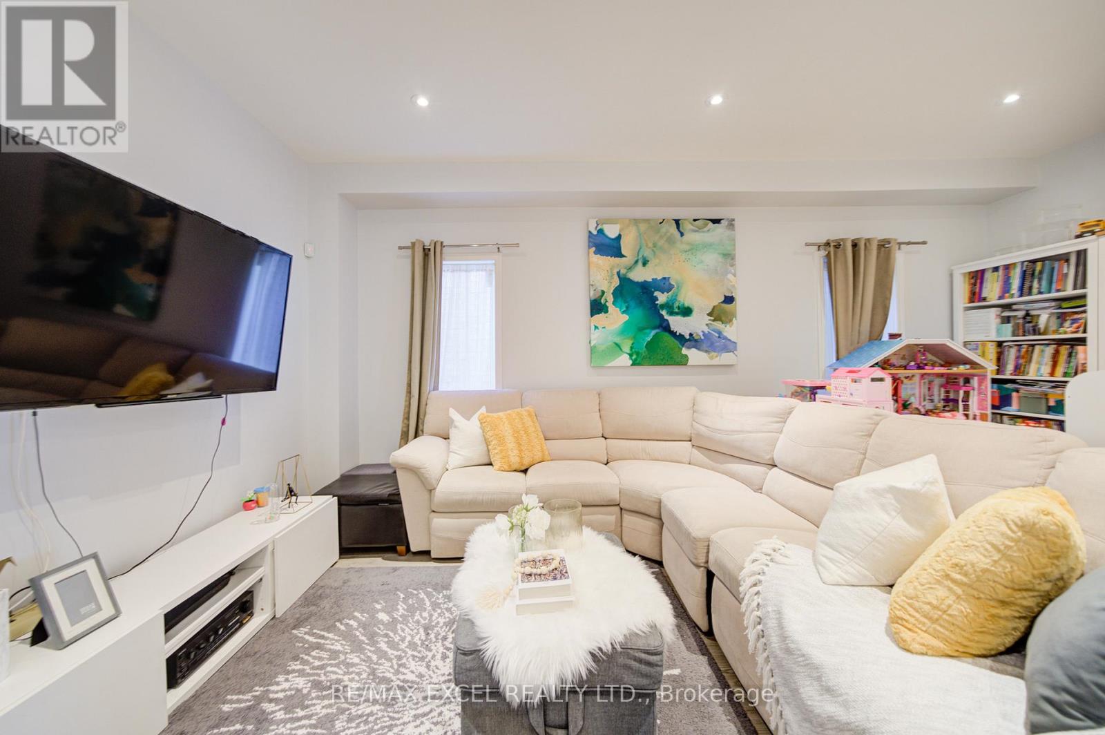 6 Sapphire Drive, Richmond Hill, Ontario  L4S 2E4 - Photo 11 - N13734186