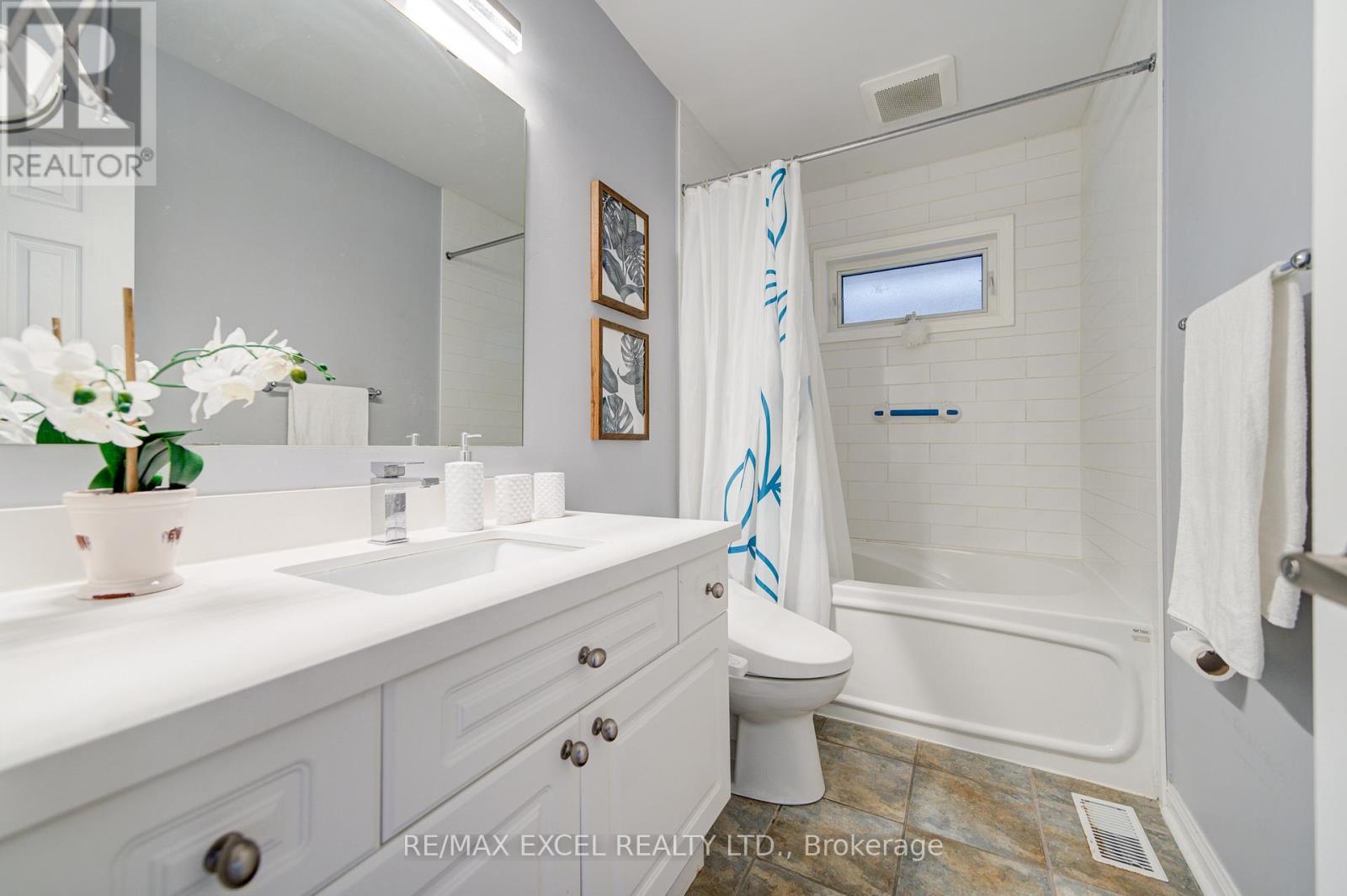 6 Sapphire Drive, Richmond Hill, Ontario  L4S 2E4 - Photo 28 - N13734186