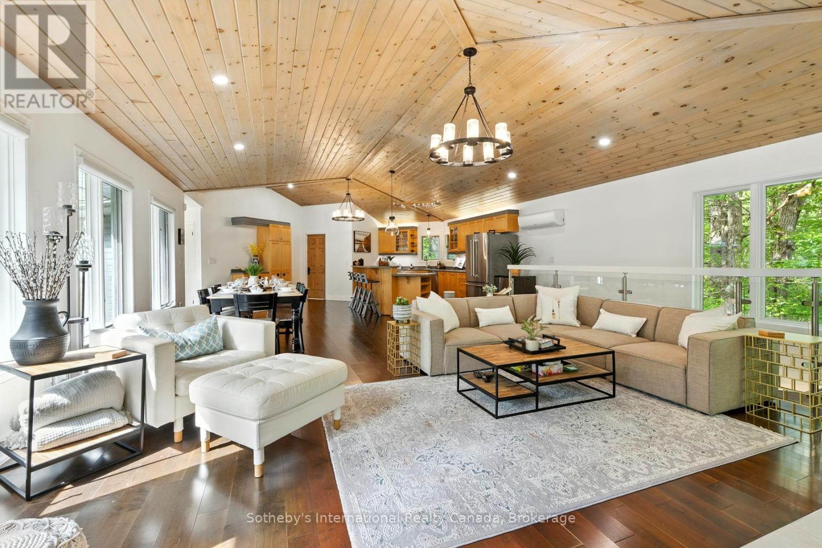 1060 North Kahshe Lake Road, Gravenhurst (Morrison), Ontario  P0E 1G0 - Photo 2 - X13734198