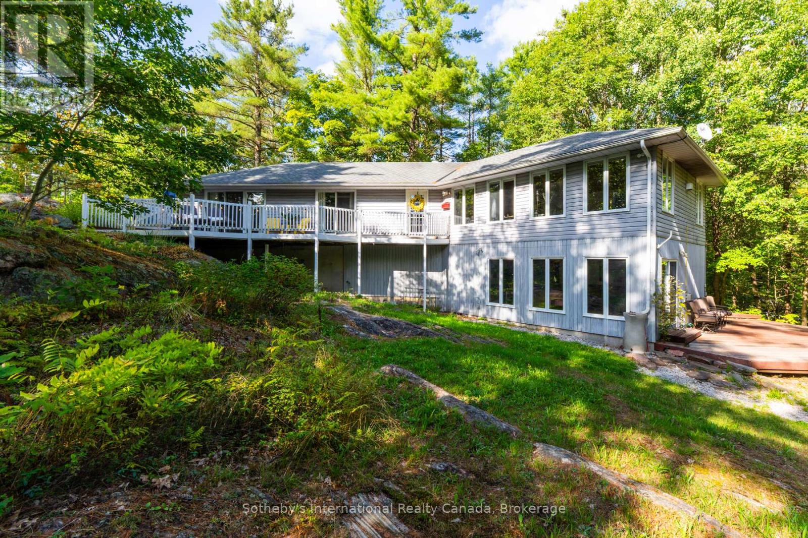 1060 North Kahshe Lake Road, Gravenhurst (Morrison), Ontario  P0E 1G0 - Photo 3 - X13734198