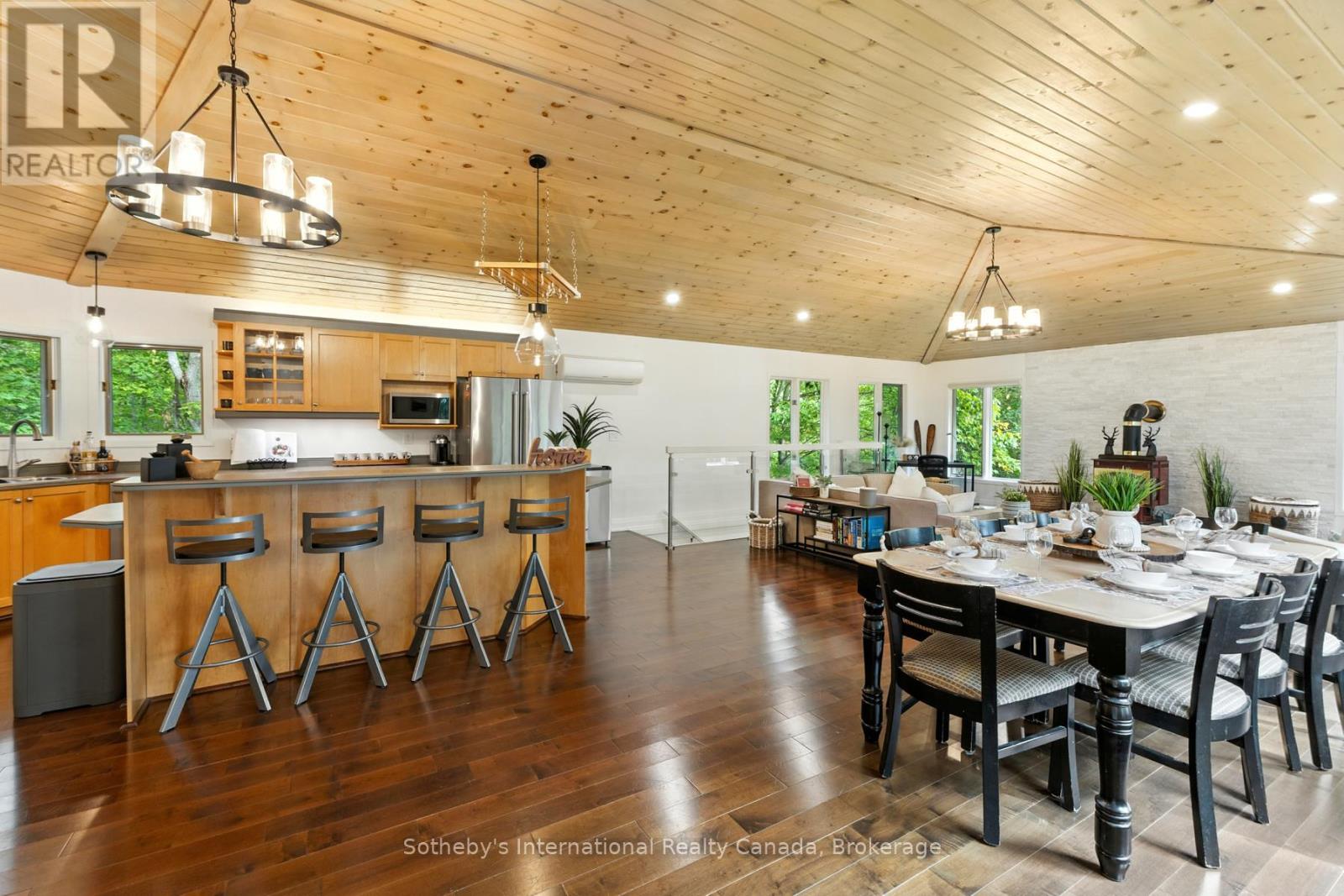 1060 North Kahshe Lake Road, Gravenhurst (Morrison), Ontario  P0E 1G0 - Photo 6 - X13734198