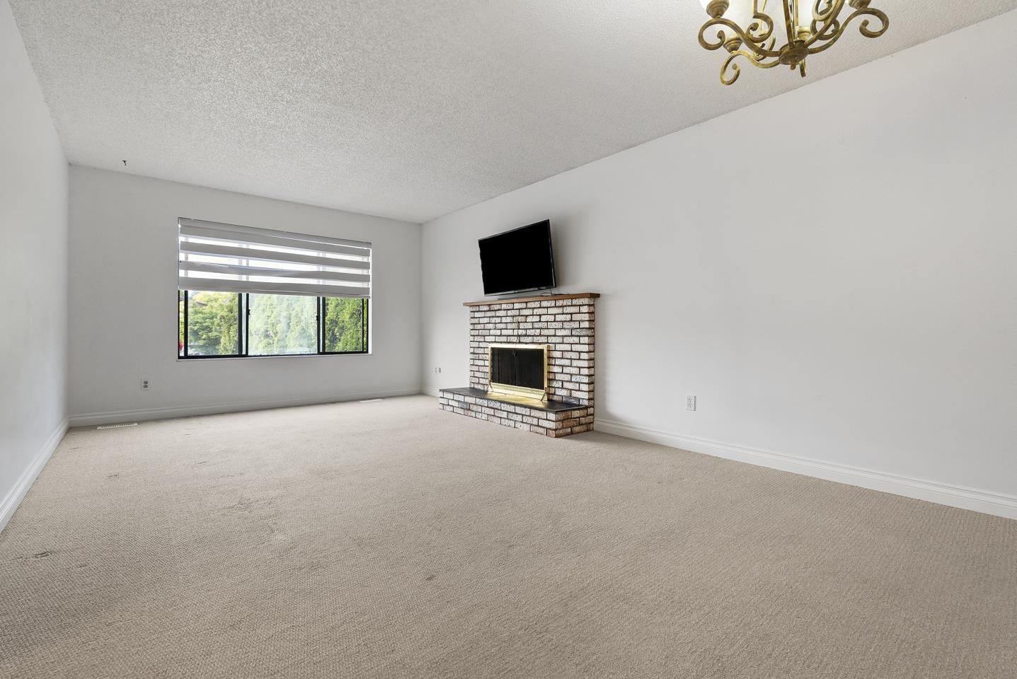 2369 Wakefield Court, Langley, British Columbia  V3S 8B2 - Photo 2 - R3160554