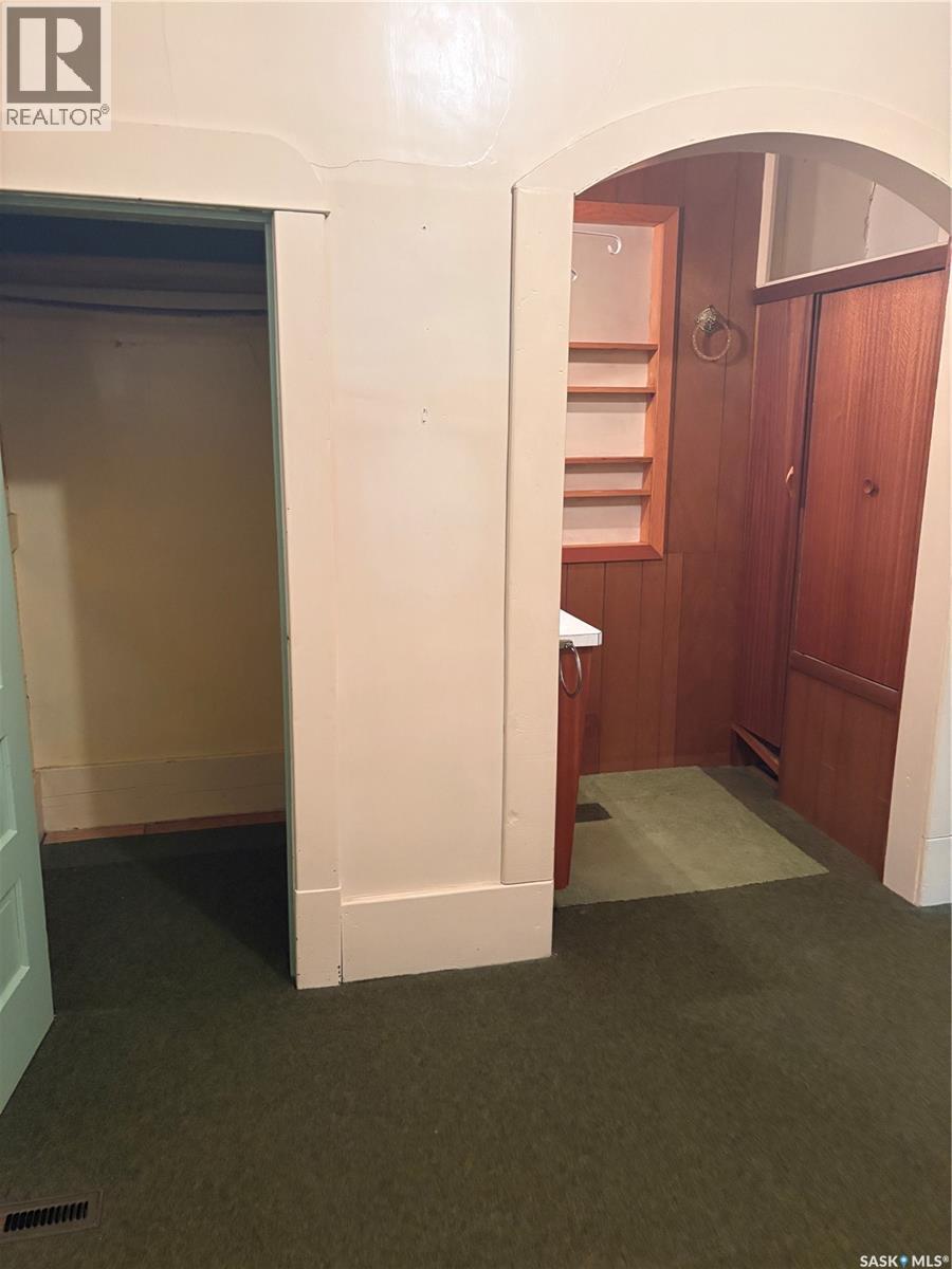 214 West AVENUE photo 23