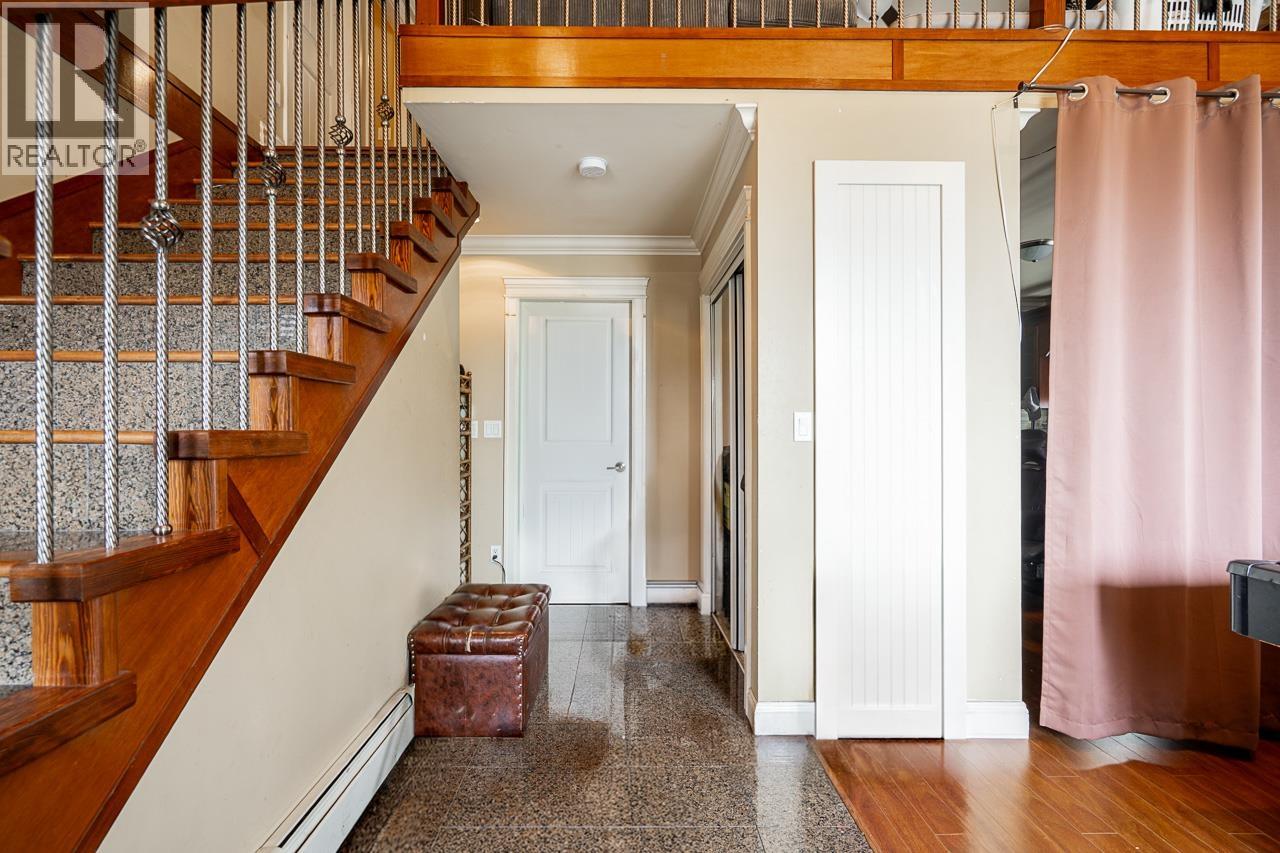 1403 Canil Avenue, New Westminster, British Columbia  V3M 0E2 - Photo 4 - R3159944
