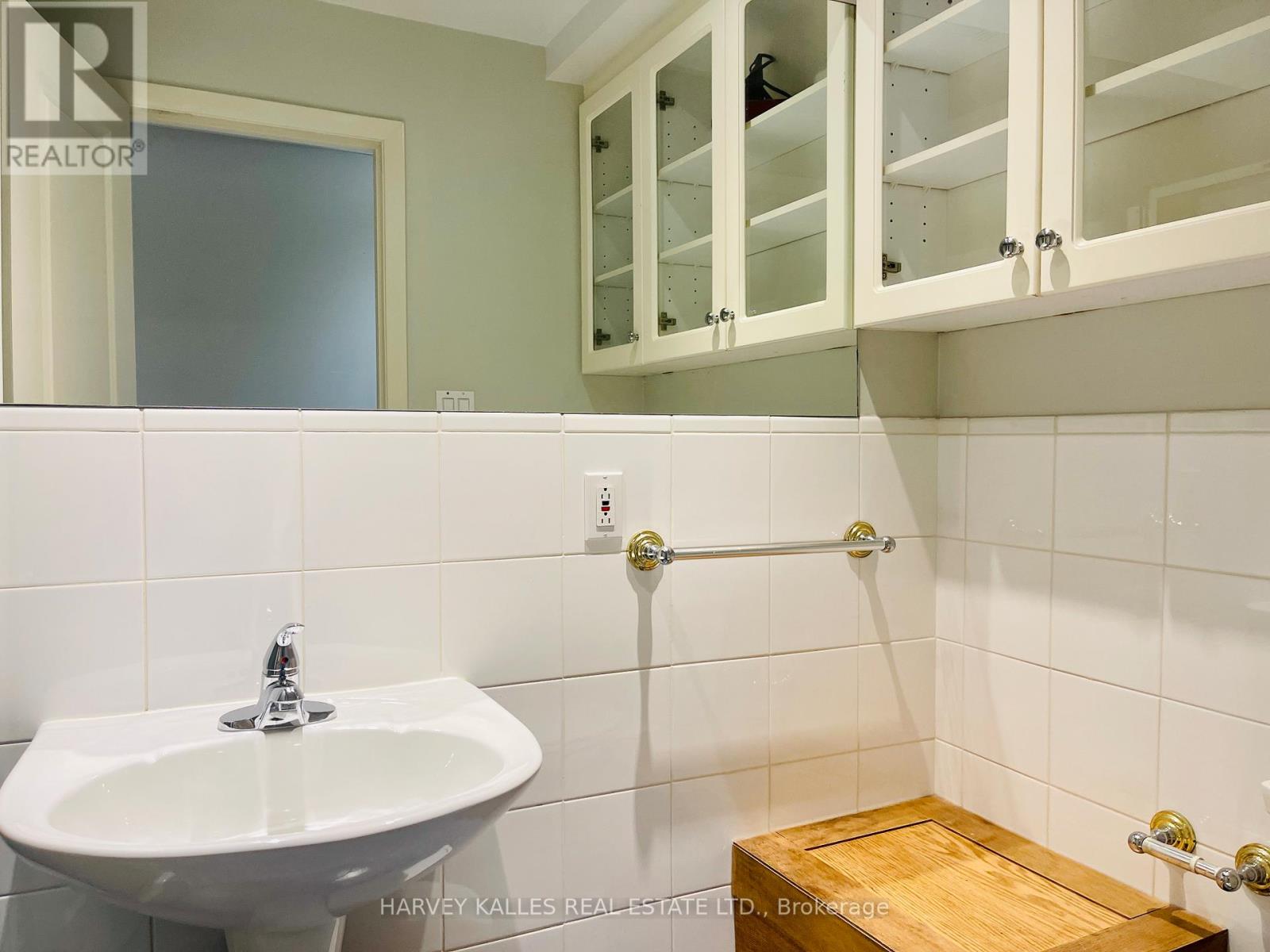 Lower - 1538 Davenport Road, Toronto, Ontario  M6H 2J1 - Photo 17 - W13734158