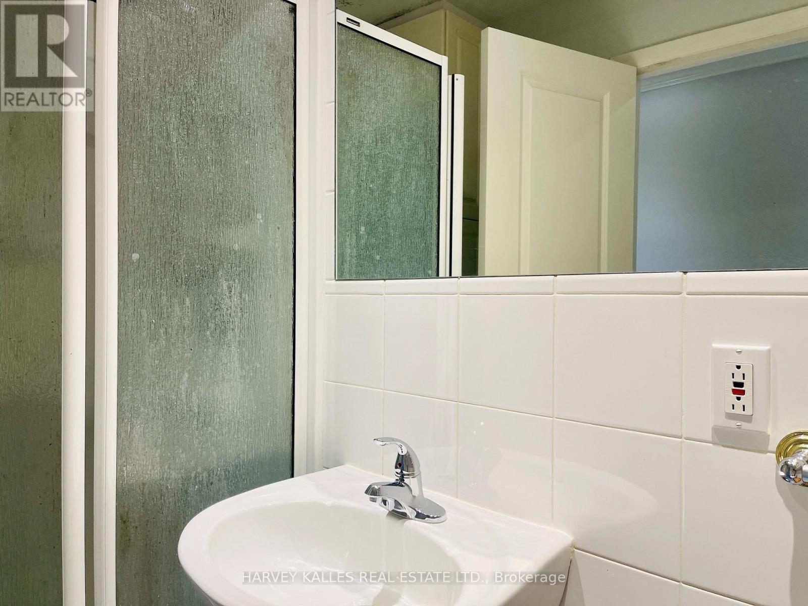 Lower - 1538 Davenport Road, Toronto, Ontario  M6H 2J1 - Photo 18 - W13734158