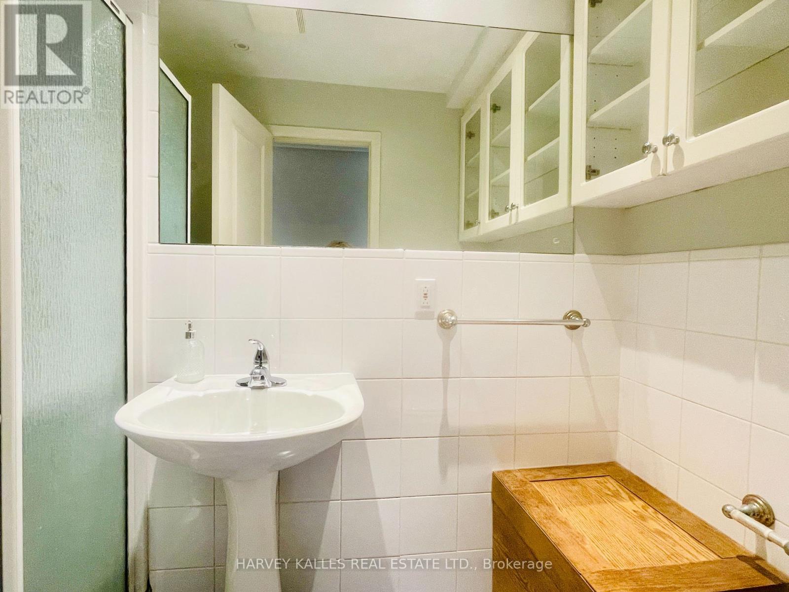 Lower - 1538 Davenport Road, Toronto, Ontario  M6H 2J1 - Photo 19 - W13734158