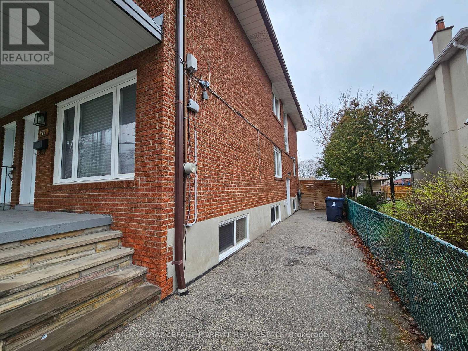 B - 273 Delta Street, Toronto (Alderwood), Ontario  M8W 4G1 - Photo 10 - W13734190