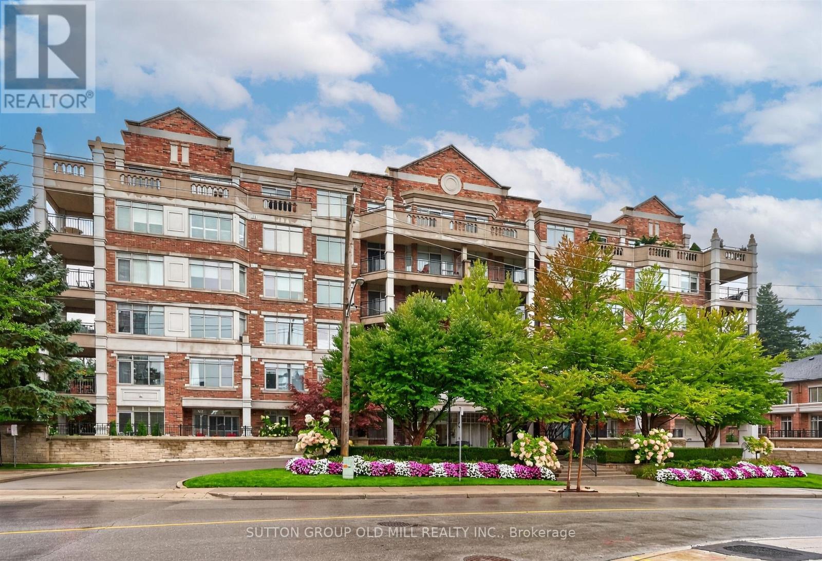 203 - 12 OLD MILL TRAIL, Toronto, Ontario
