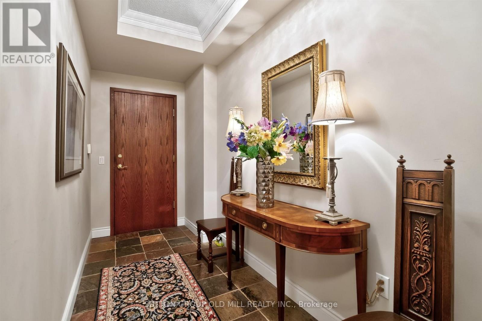 203 - 12 Old Mill Trail, Toronto, Ontario  M8X 2Z4 - Photo 4 - W13734194