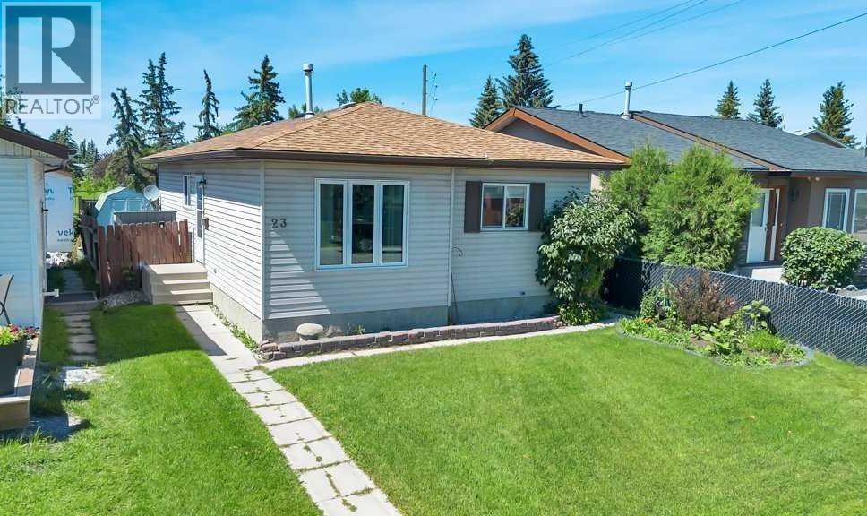 23 Abbercove Road SE, Calgary, Alberta  T2A 6Y9 - Photo 1 - A2327410