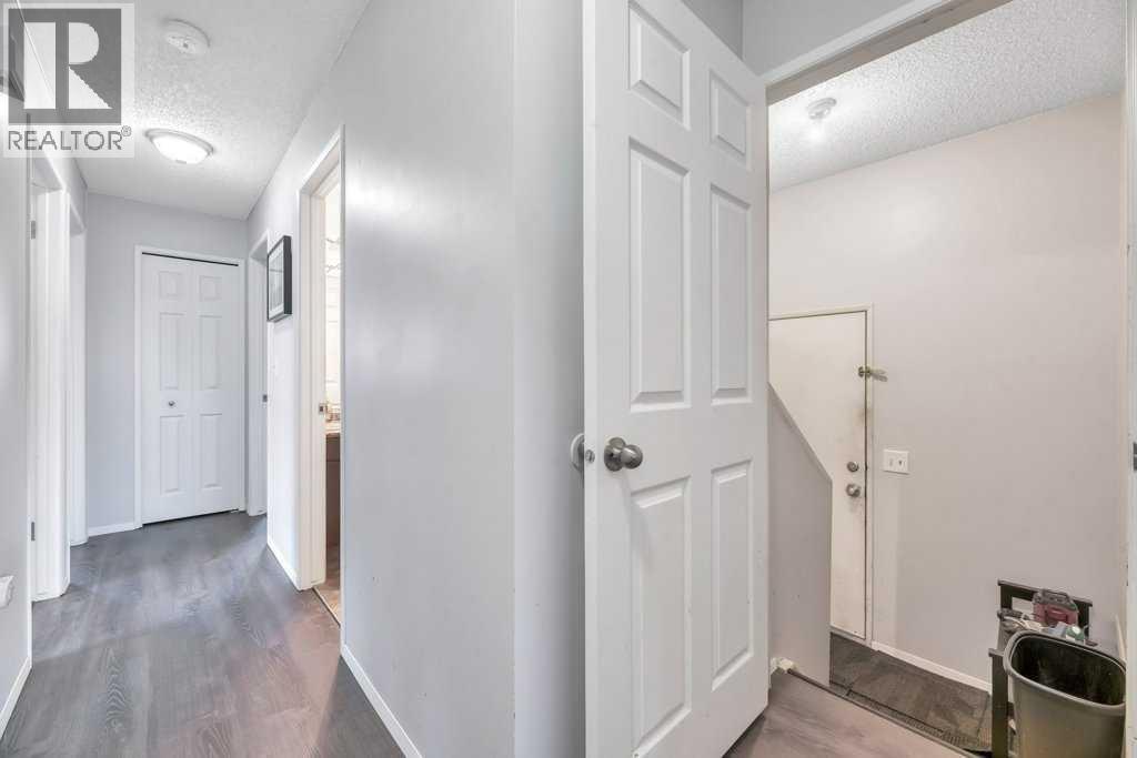 23 Abbercove Road SE, Calgary, Alberta  T2A 6Y9 - Photo 23 - A2327410