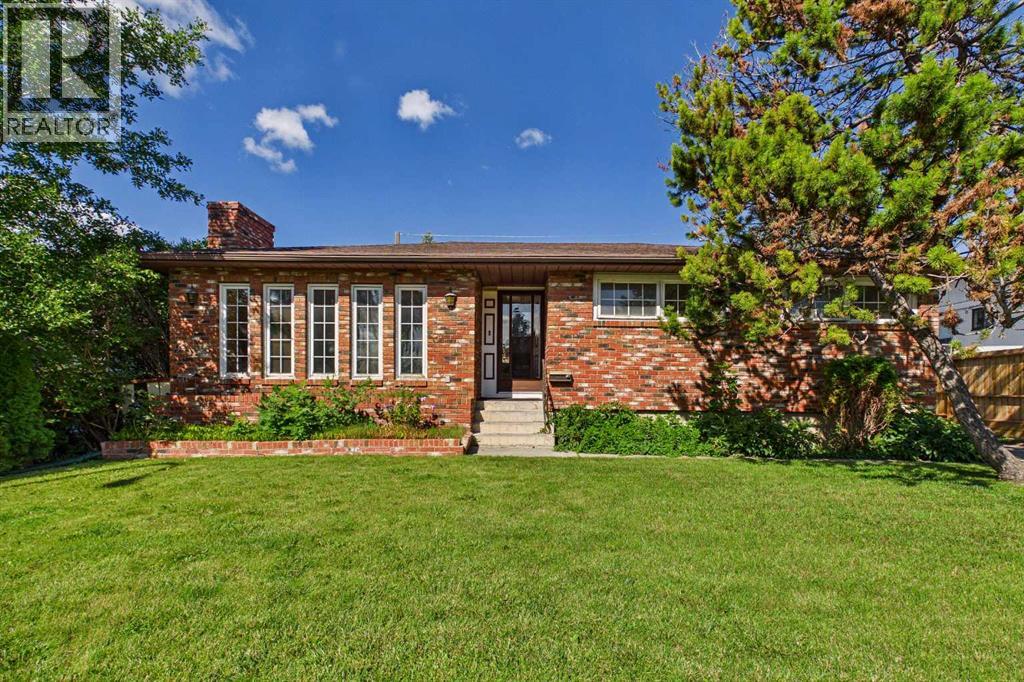5 Chisholm Crescent NW, Calgary, Alberta