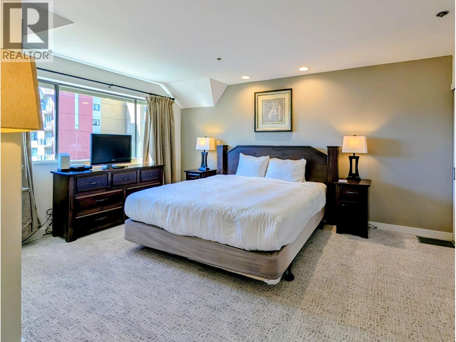 903(51) 4293 Mountain Square, Whistler, British Columbia  V8E 1B8 - Photo 7 - R3160103
