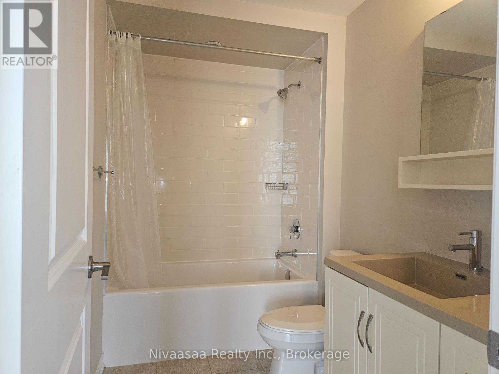 13 - 3026 Postridge Drive, Oakville, Ontario  L6H 7E3 - Photo 24 - W13734282