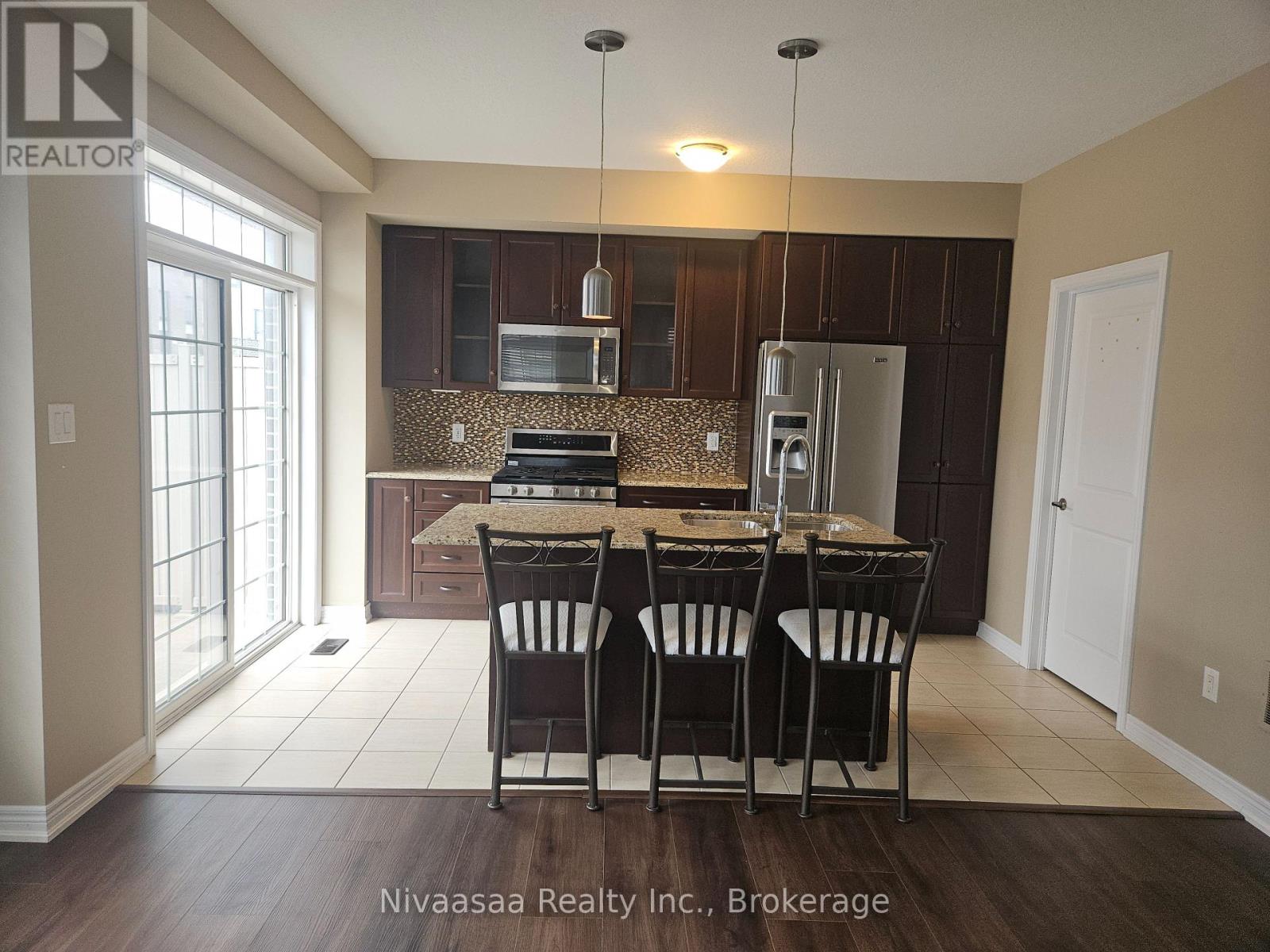 13 - 3026 Postridge Drive, Oakville, Ontario  L6H 7E3 - Photo 6 - W13734282