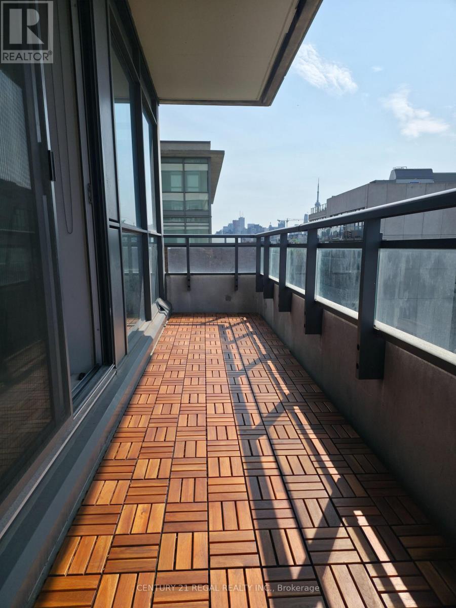 705 - 20 Minowan Miikan Lane, Toronto, Ontario  M6J 1M4 - Photo 9 - C13734230