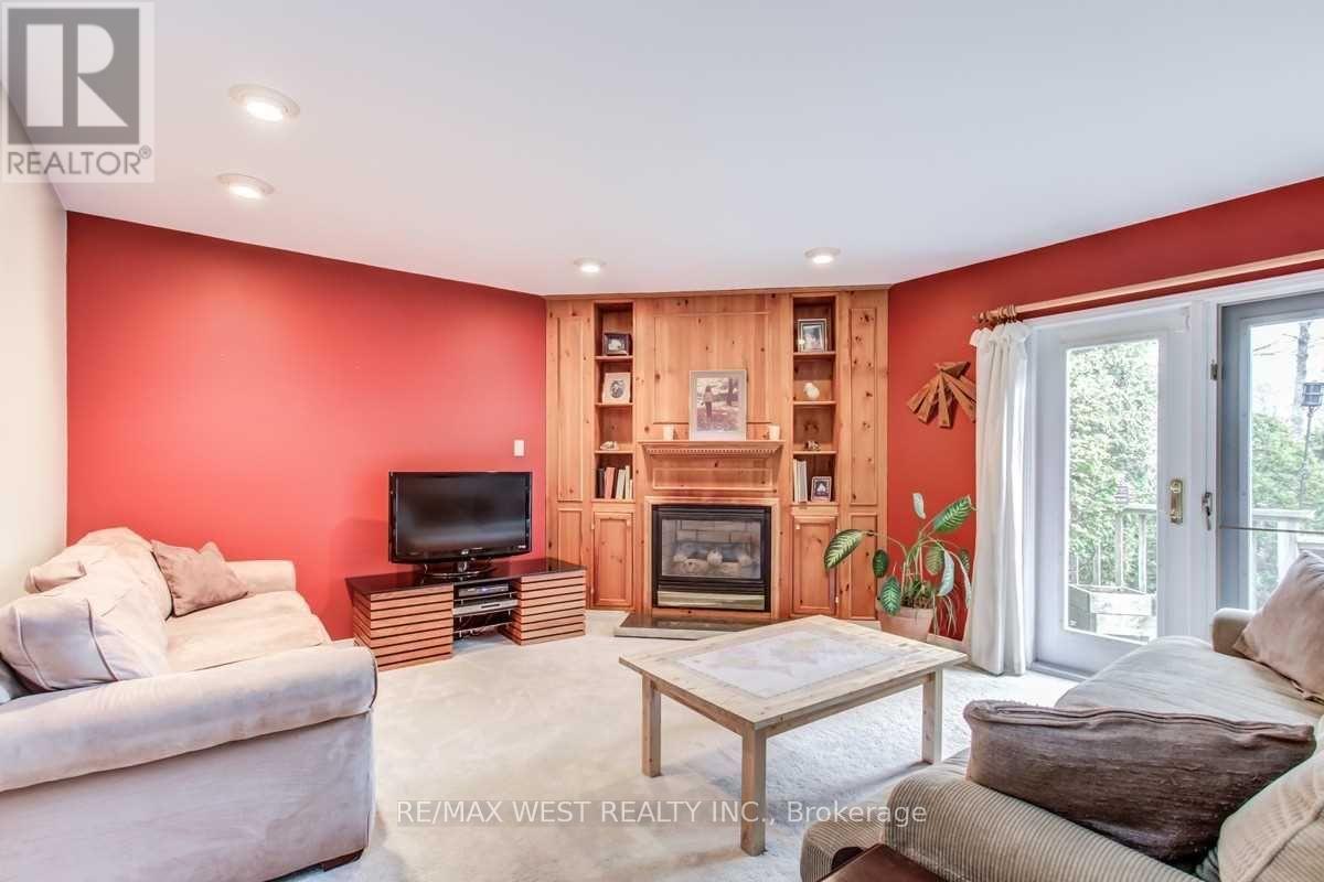 170 Newton Drive, Toronto, Ontario  M2M 2N7 - Photo 6 - C13734248