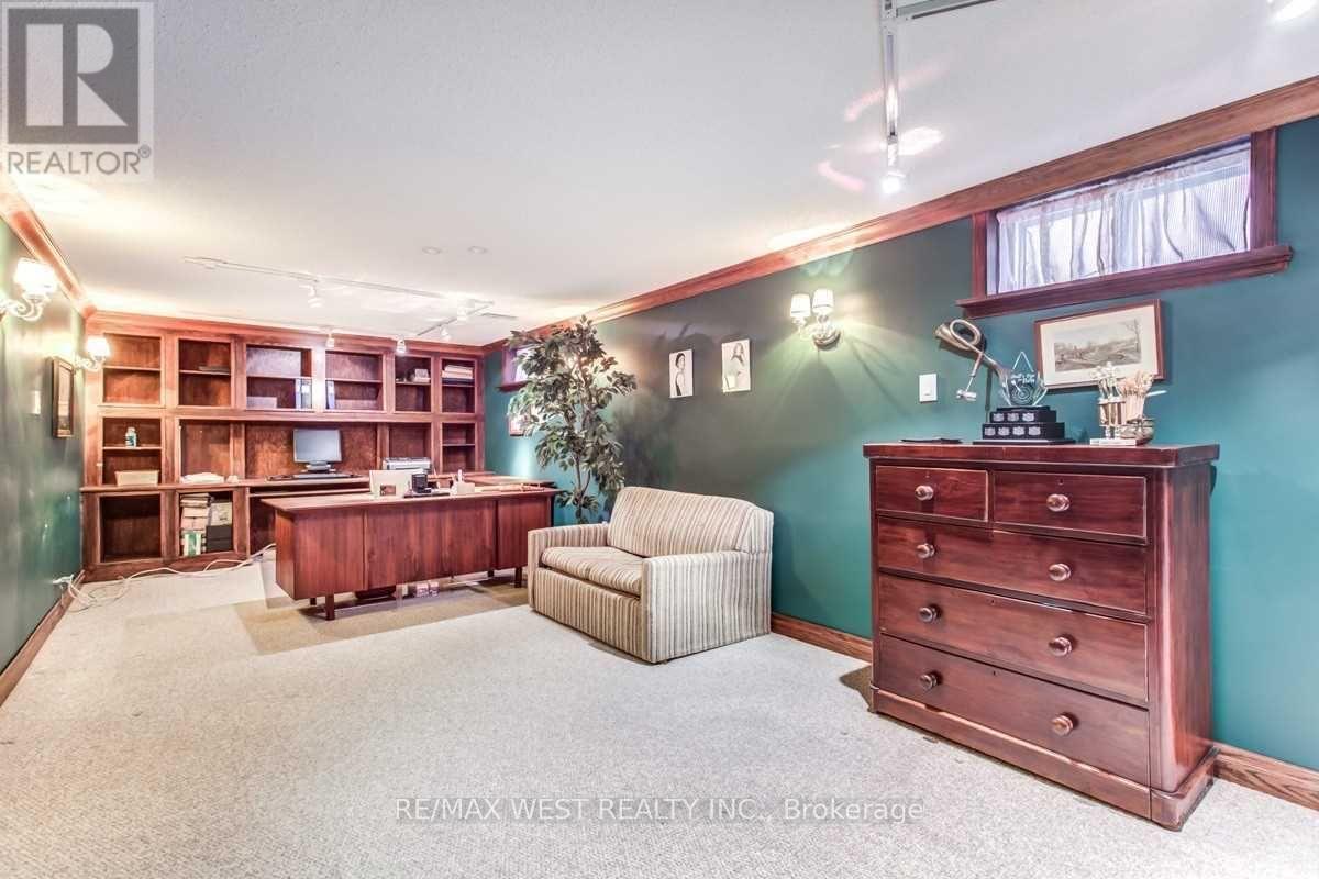 170 Newton Drive, Toronto, Ontario  M2M 2N7 - Photo 8 - C13734248