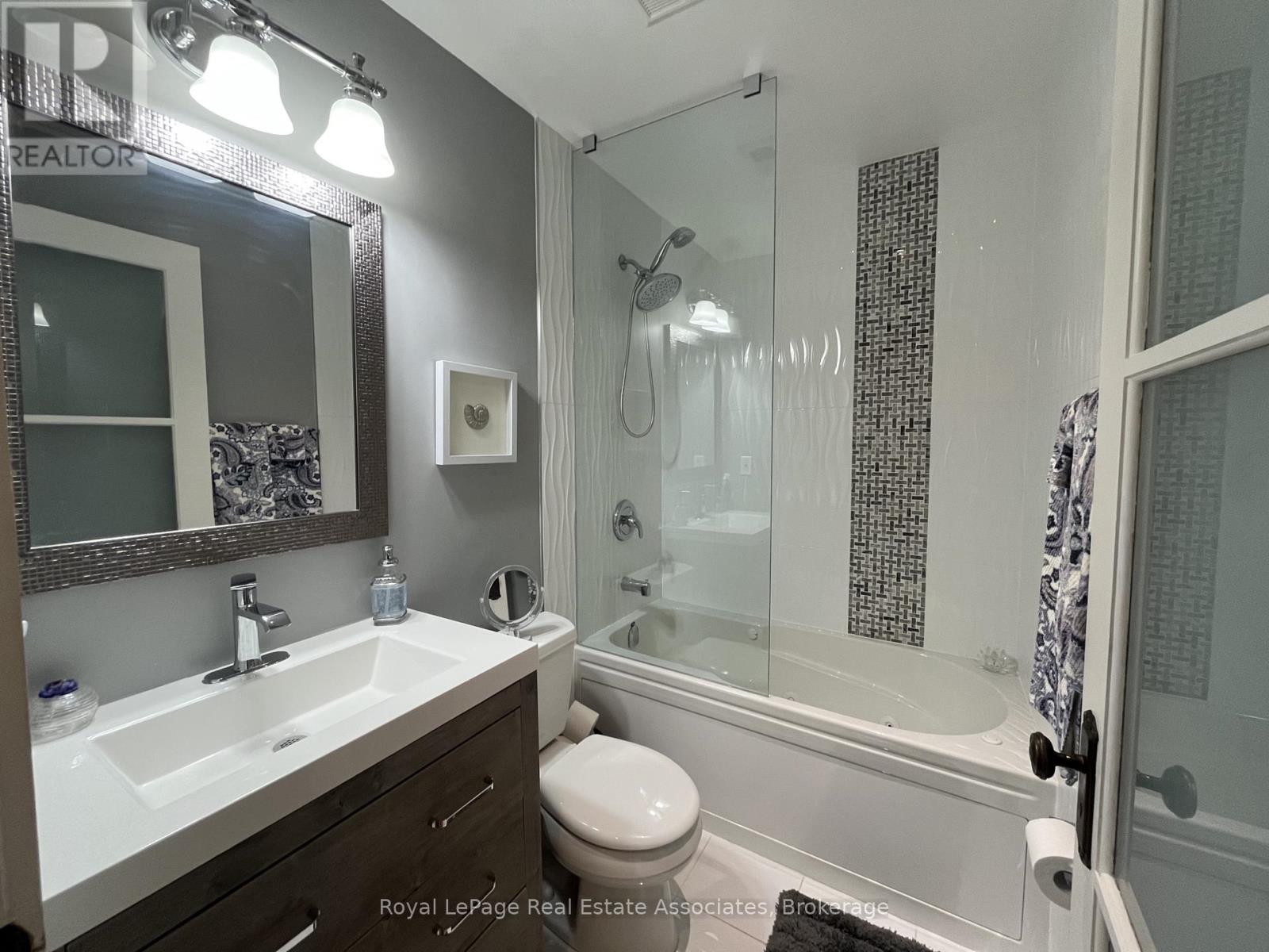 901 - 7 King Street E, Toronto, Ontario  M5C 1B2 - Photo 10 - C13734254
