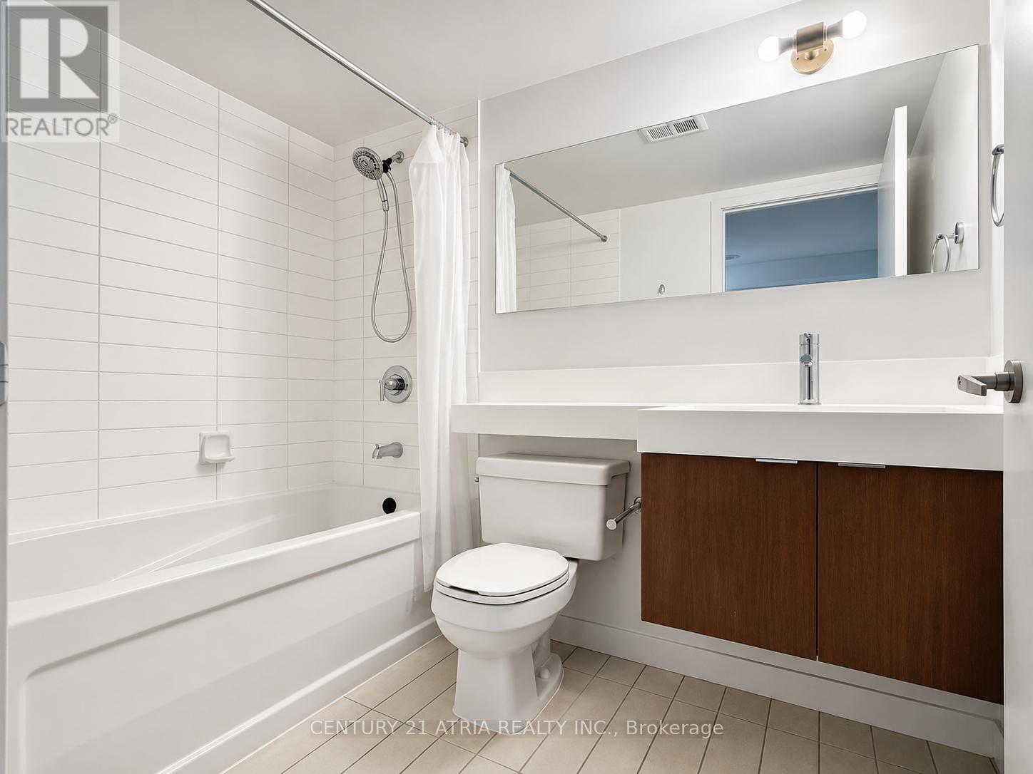 2116 - 25 Telegram Mews, Toronto, Ontario  M5V 3Z1 - Photo 10 - C13734286